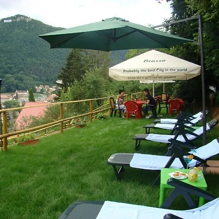 9 Suites Apartmanhotel Brassó