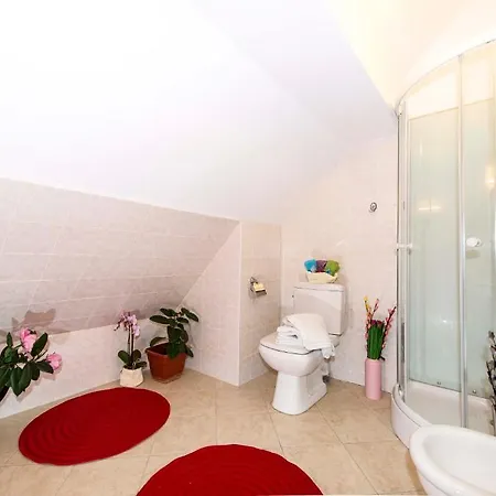 9 Suites Apartahotel Braşov
